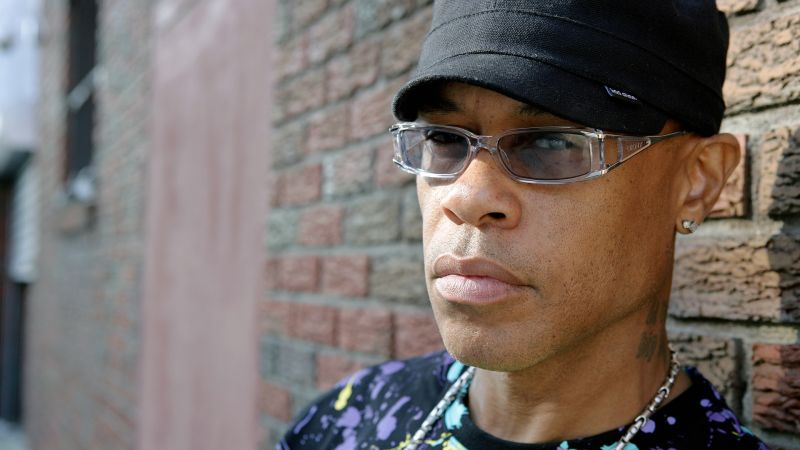 Fichier:Guru background.jpg