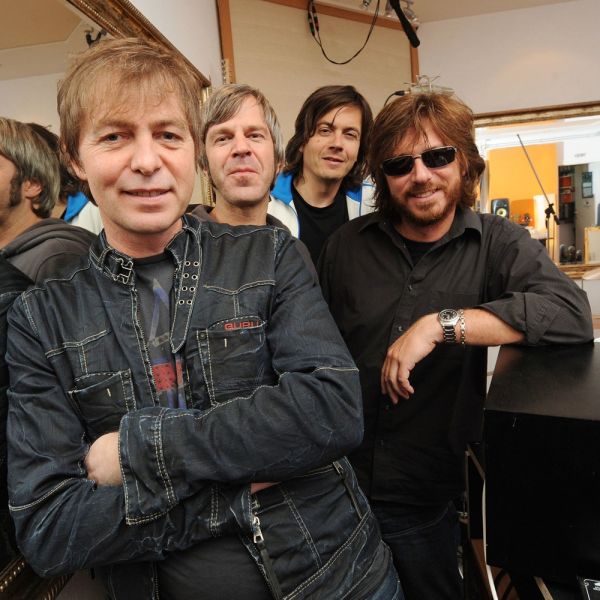 Fichier:Fool'S Garden.jpg