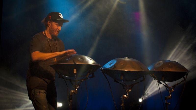 Fichier:Danny Cudd background.jpg