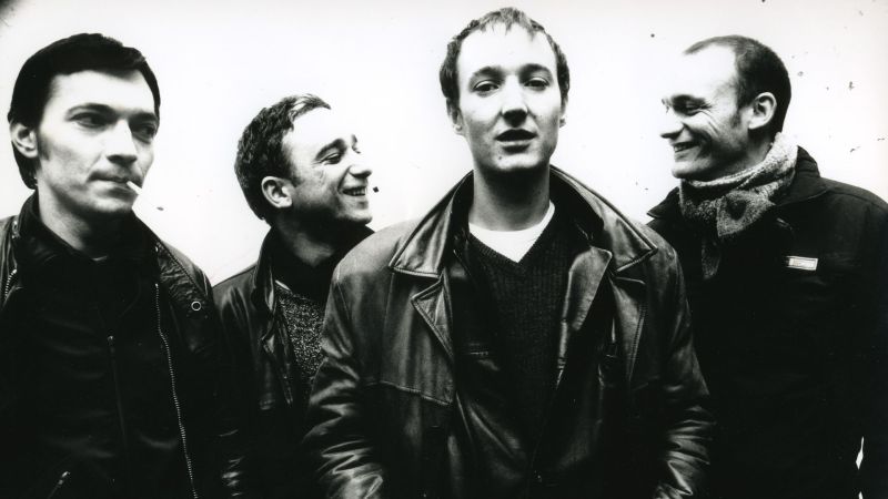 Fichier:Louise Attaque background.jpg