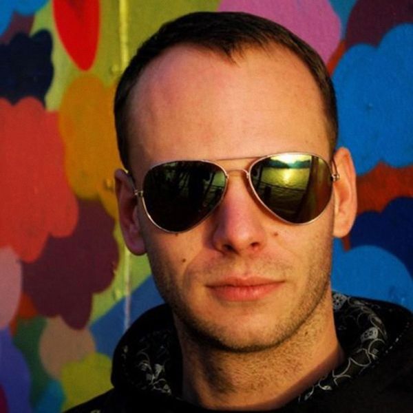 Fichier:Oliver Ton.jpg