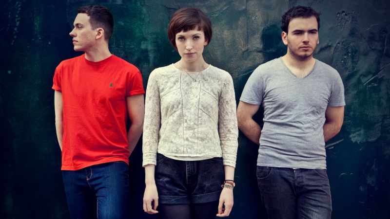 Fichier:Daughter background.jpg