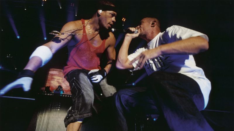 Fichier:Supreme NTM background.jpg