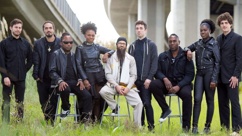 Fichier:Groundation background.jpg