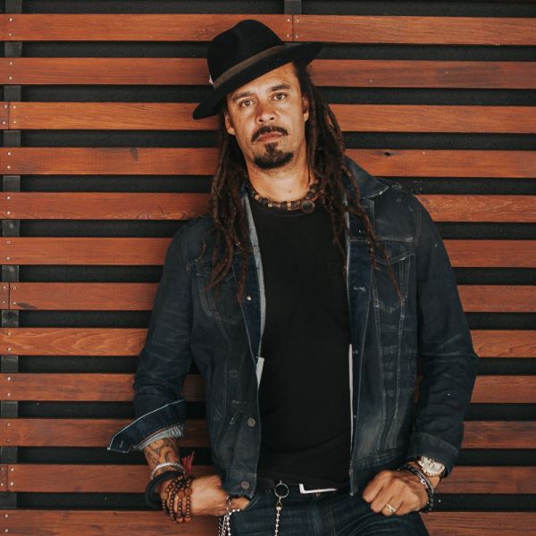 Fichier:Michael Franti.jpg