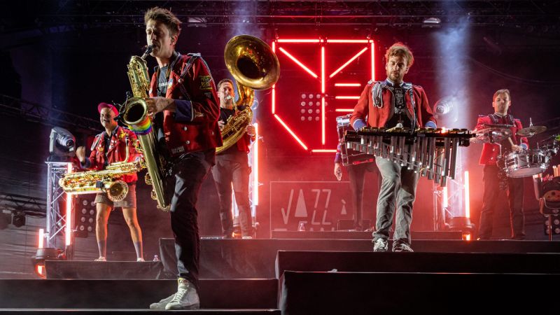 Fichier:Meute background.jpg